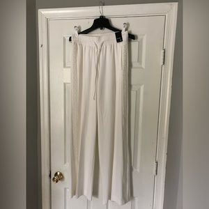 White stretch NY&C pants